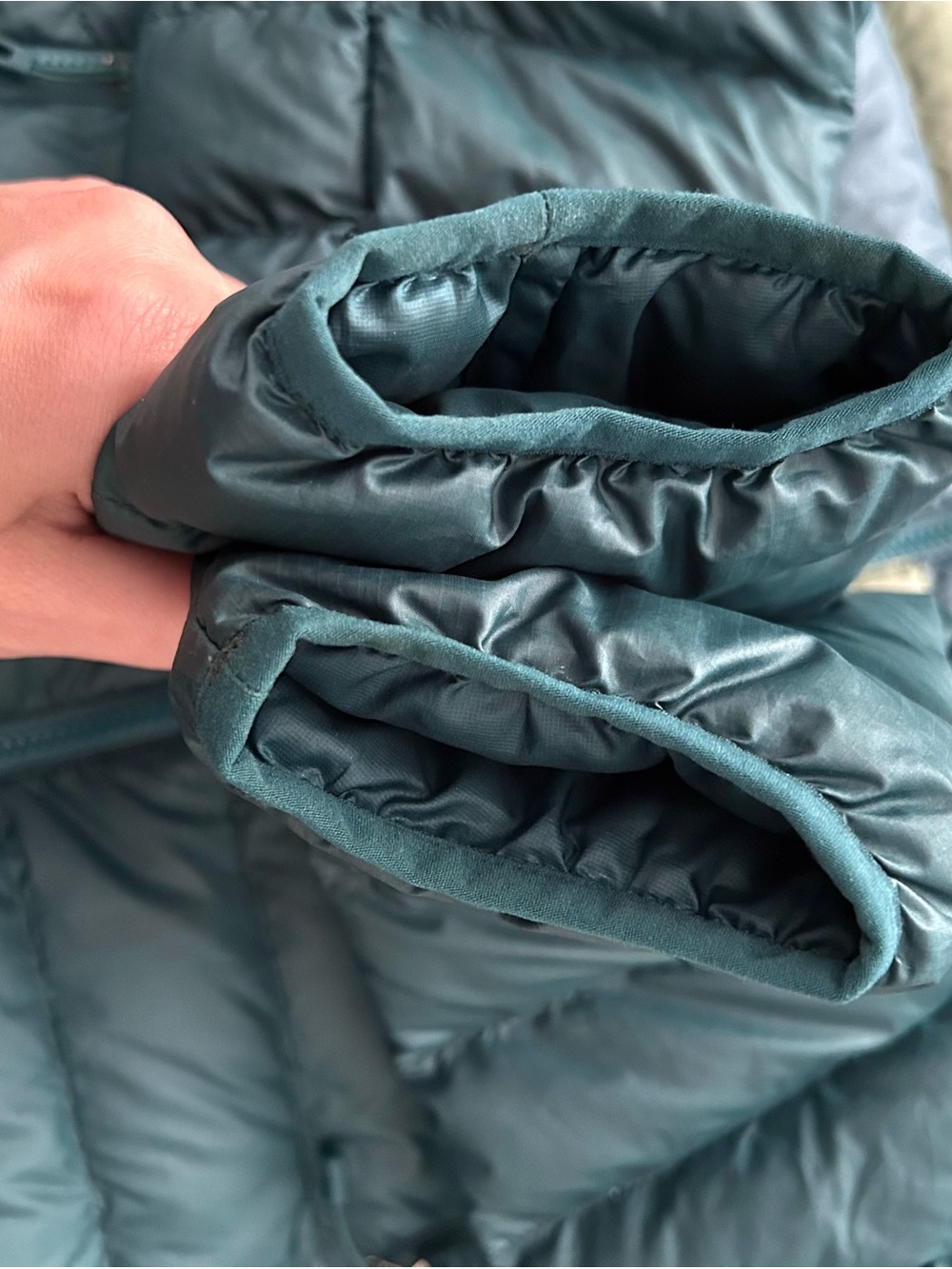 Women’s size medium Patagonia down sweater coat - Picture 5 of 8